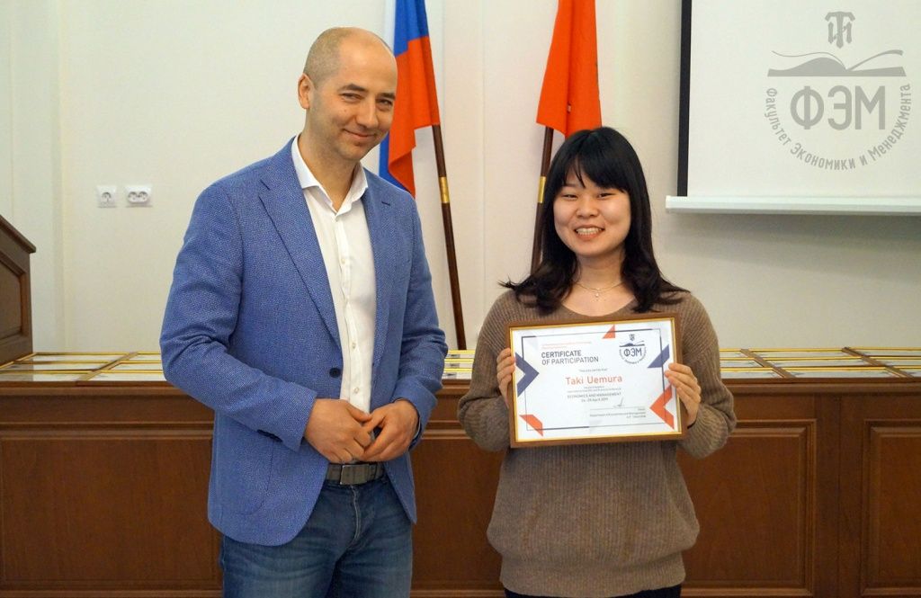 24 и 25 апреля 2019 года на факультете экономики и менеджмента состоялась уже четвертая по счету международная научно-практическая конференция «Экономика и менеджмент».Данное мероприятие очень актуально для развития науки на факультете, ведь именно в рамках его проведения мы видим результаты научного поиска, оцениваем их прикладное значение и делимся бесценным опытом. 24 и 25 апреля 2019 года на факультете экономики и менеджмента состоялась уже четвертая по счету международная научно-практическая конференция «Экономика и менеджмент».Данное мероприятие очень актуально для развития науки на факультете, ведь именно в рамках его проведения мы видим результаты научного поиска, оцениваем их прикладное значение и делимся бесценным опытом.