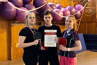 Чемпионы в настольном теннисе
